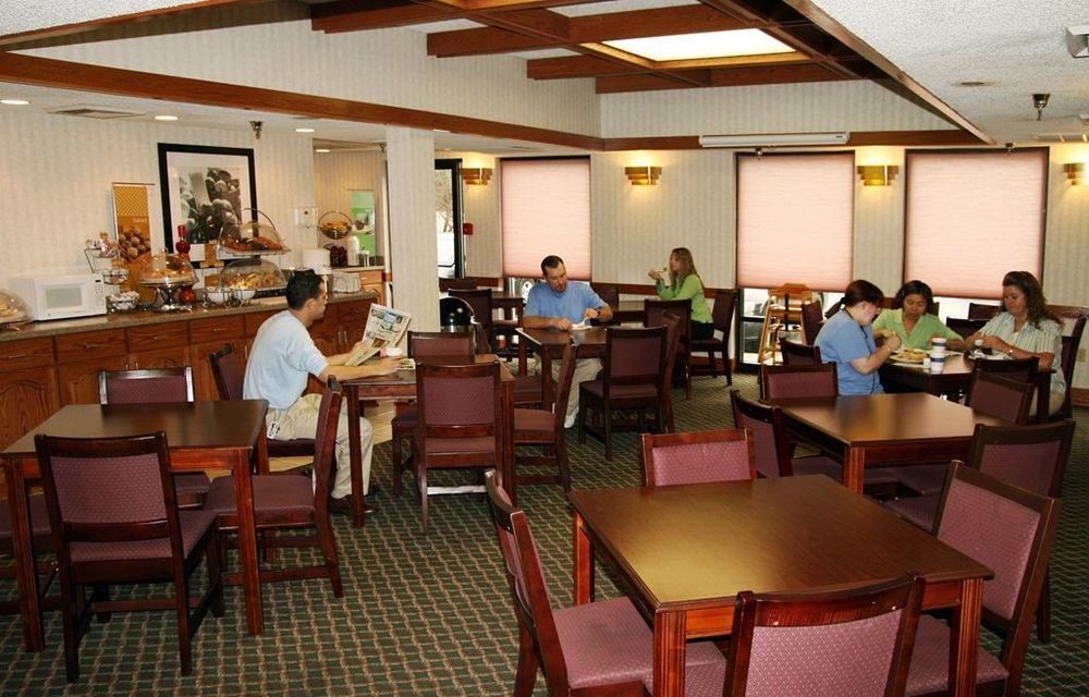แฮมป์ตัน อินน์ สปริงฟิลด์ เซาท์ ร้านอาหาร รูปภาพ